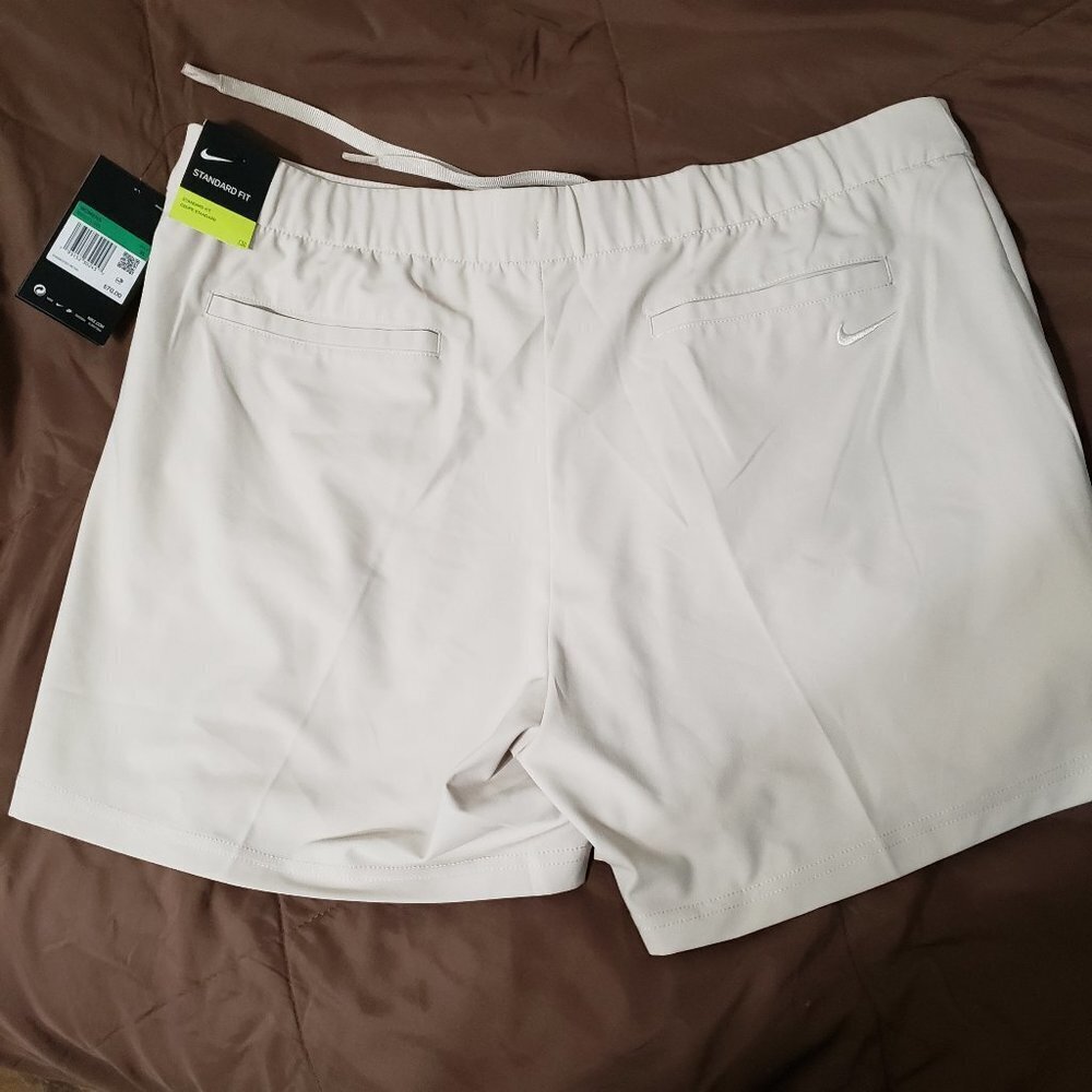 Nike Short - Picture 3 of 6